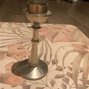 Silver candlestick holder for tea lights
